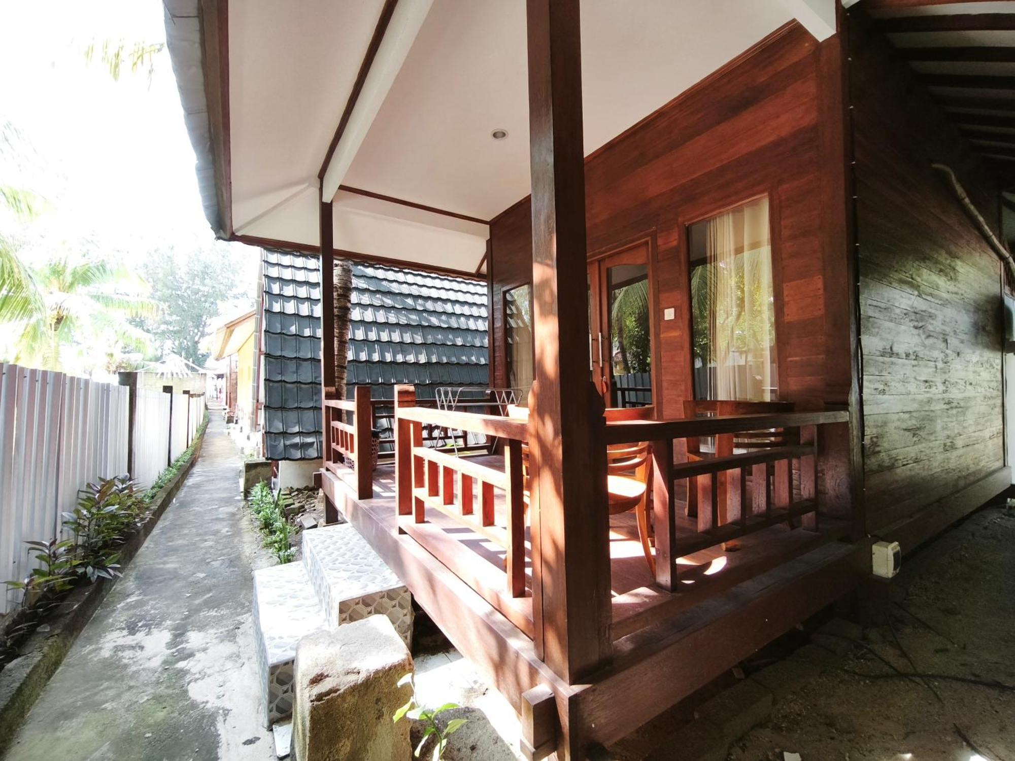 Matahari Bungalow 3 ギリ・アイル エクステリア 写真